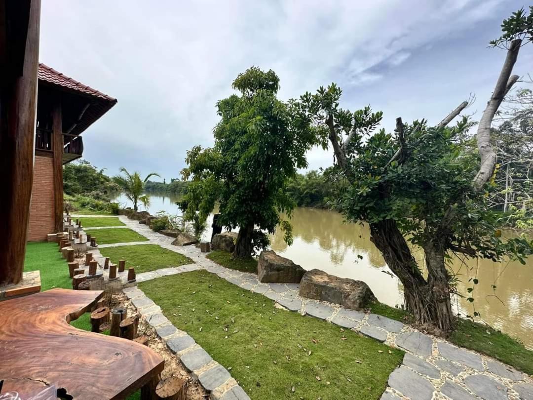 Floor River View Cat Tien Exterior foto